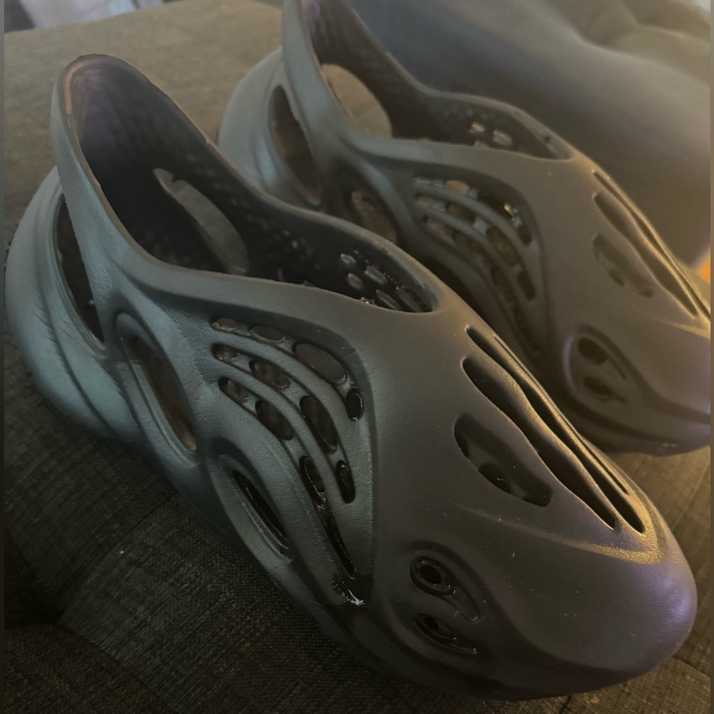 Wave Runners - Picture 2 of 3